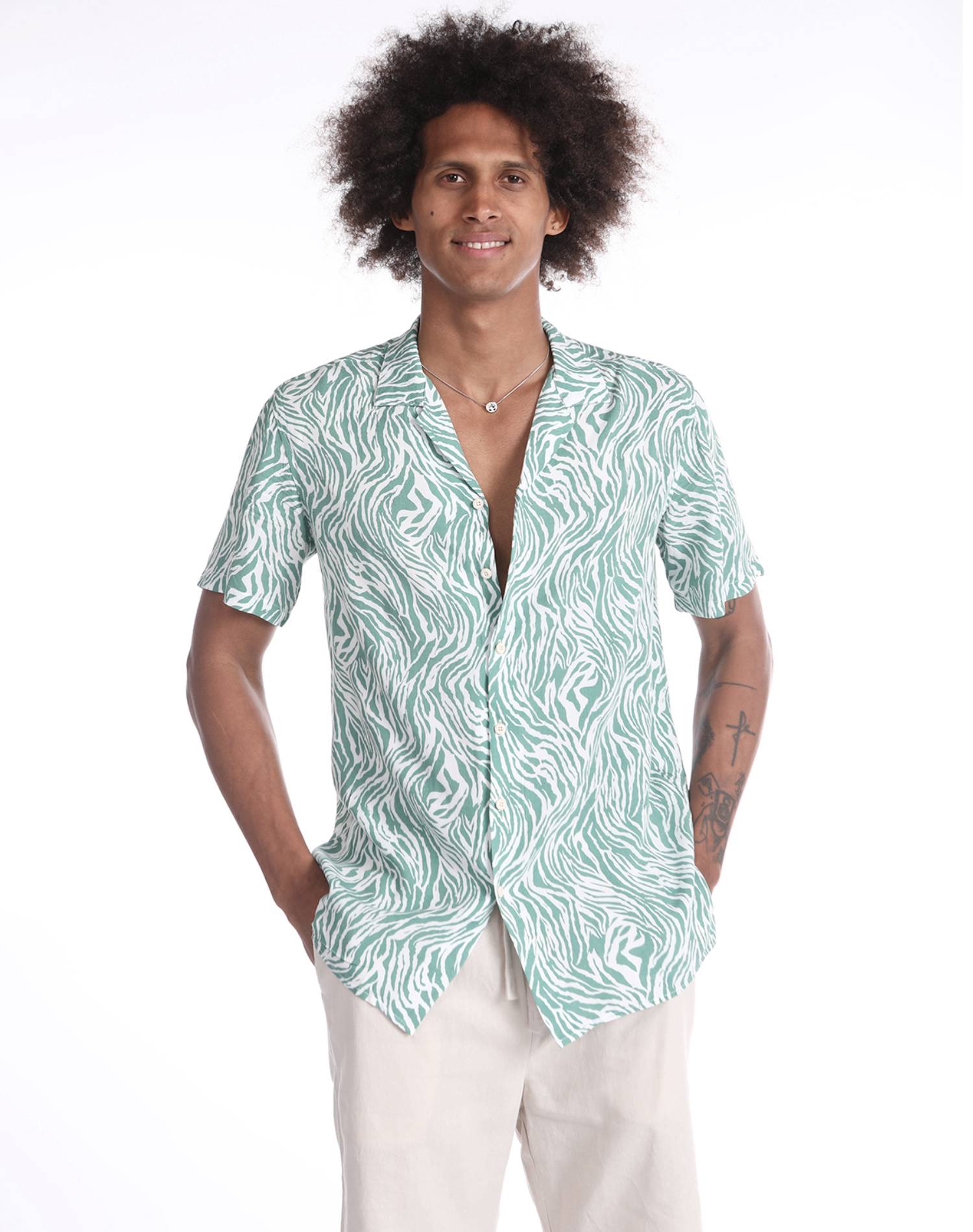 Camisa hawaiana de hoja tigre