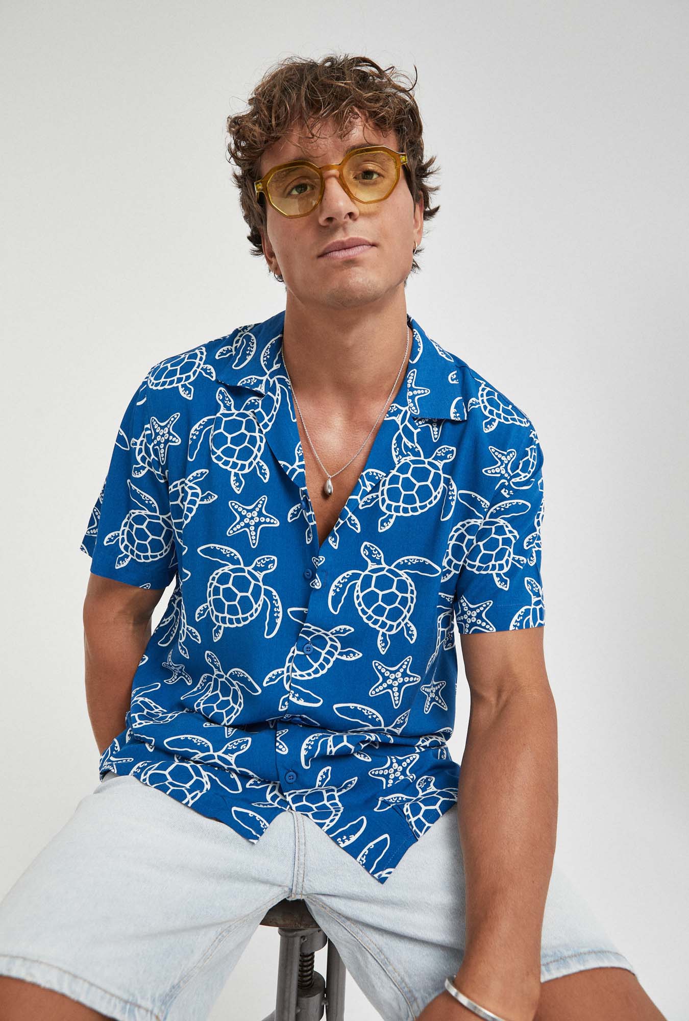 Camisa hawaiana tortugas