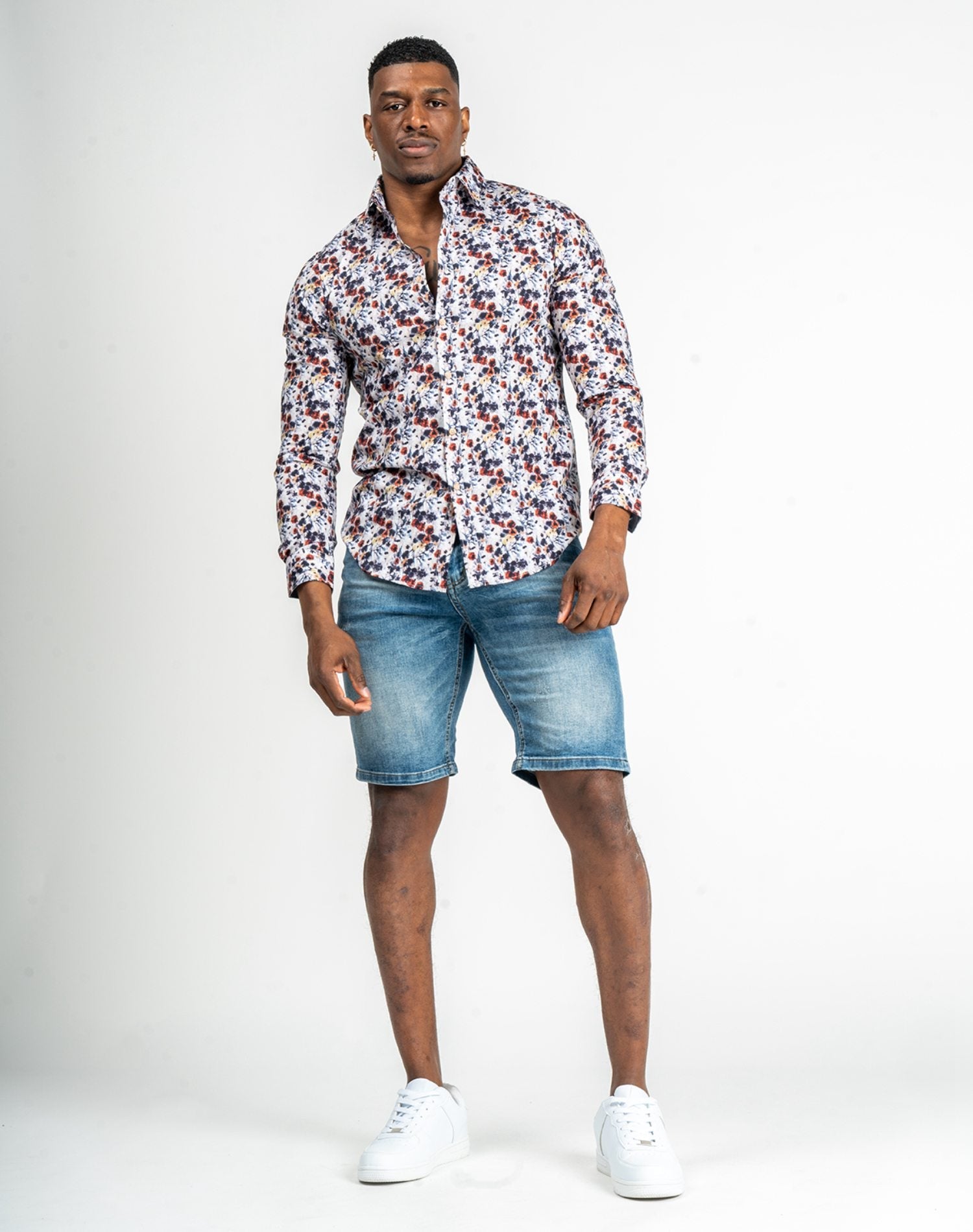 Bermudas y camisa manga larga sale